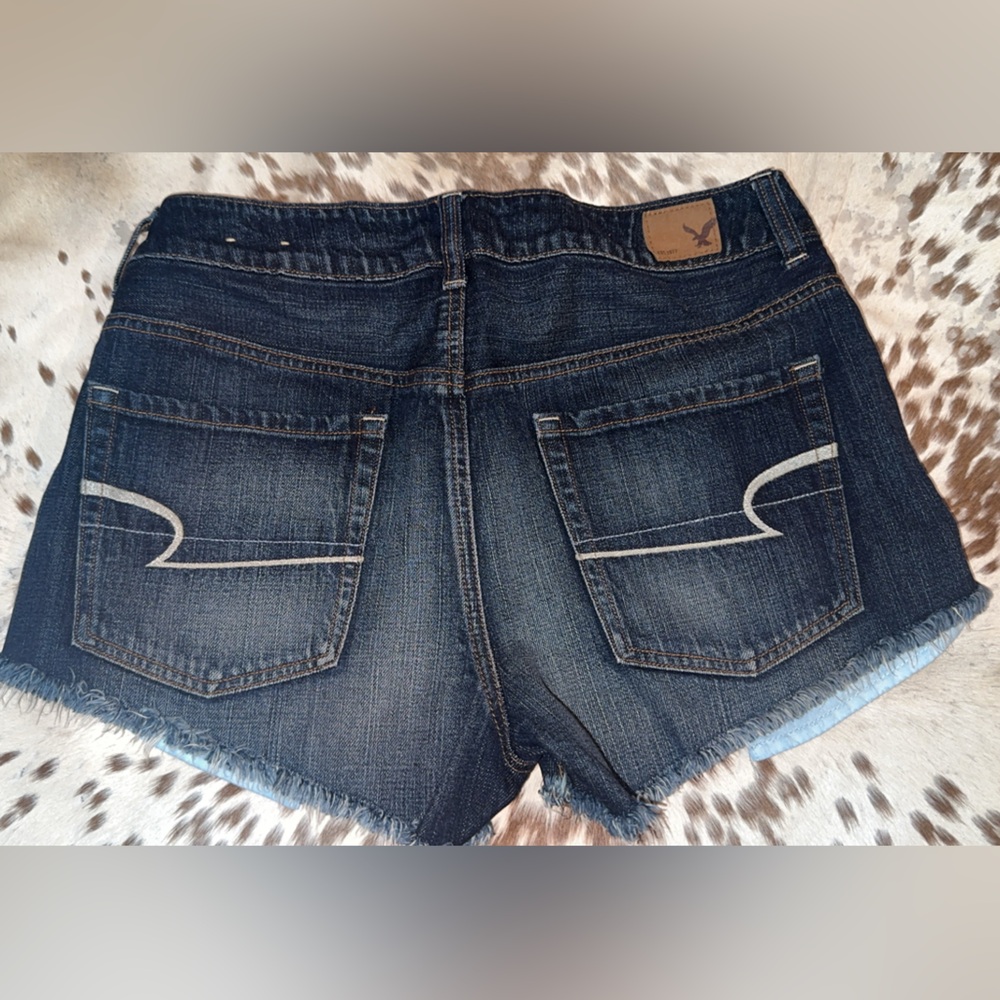American Eagle Hi-Rise Festival Short - Picture 3 of 4